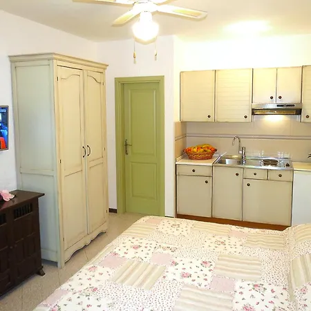 Apartments Ruby * Funtana