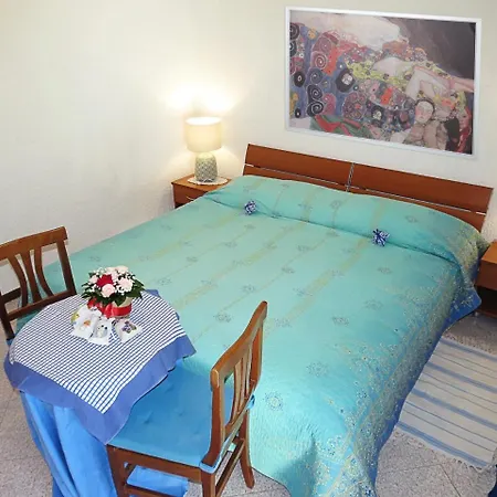 Apartments Ruby Apartment Funtana